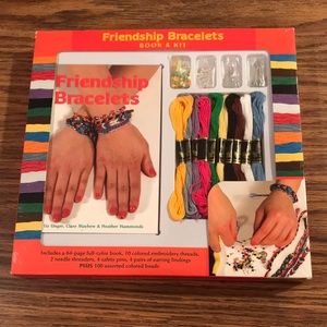 NWOT Friendship Bracelets Book and Kit